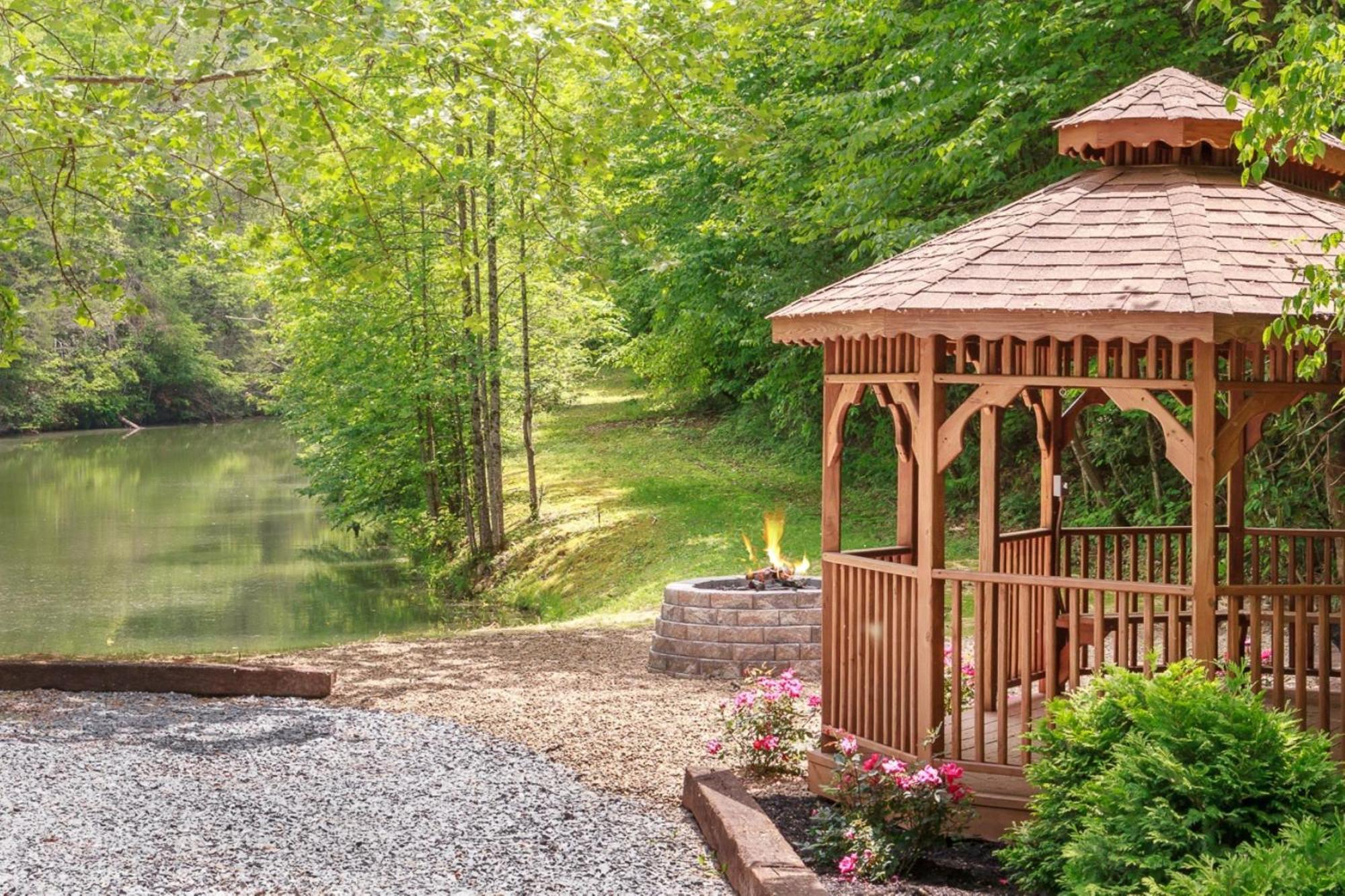 Love Leigh By Stony Brook Cabins Gatlinburg Exteriör bild